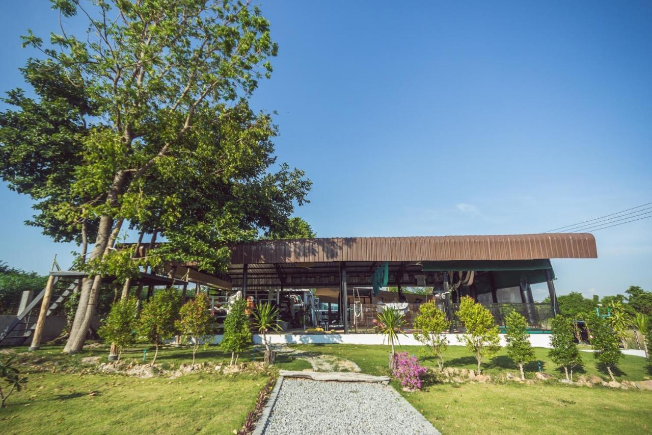 Hotel Tree Roots Retreat à Rayong Extérieur photo